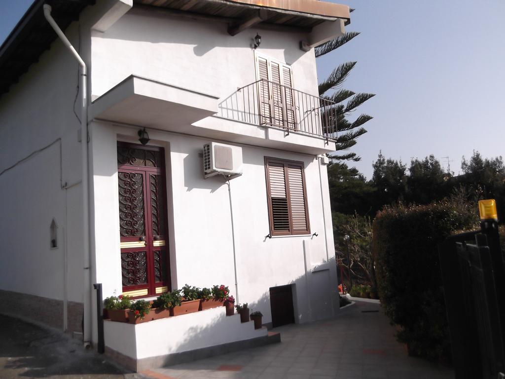 Casavacanzeinsicilia Etna Taormina Villa Piedimonte Etneo Kamer foto