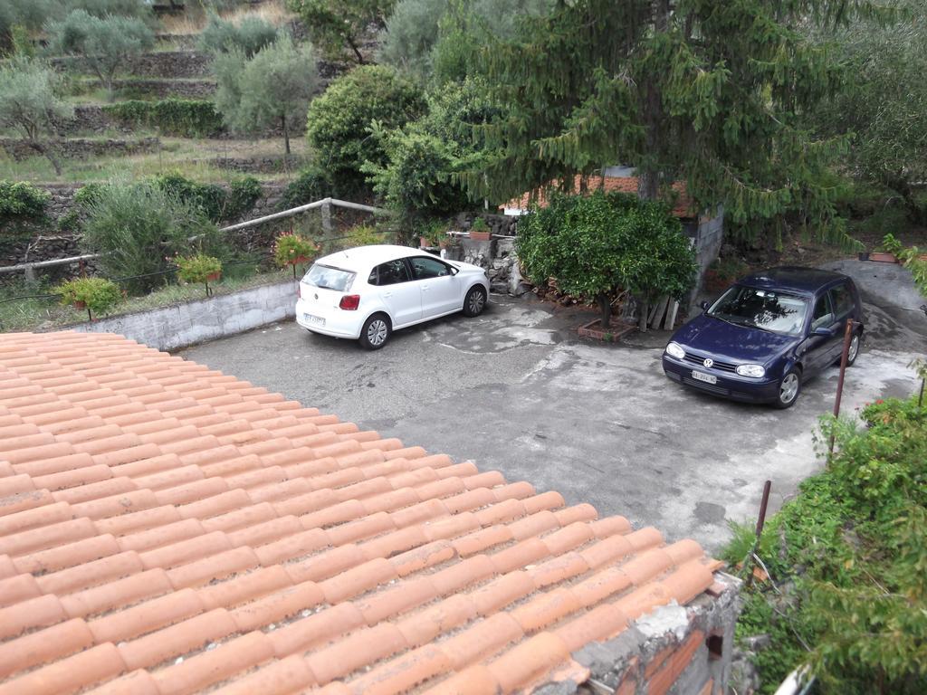 Casavacanzeinsicilia Etna Taormina Villa Piedimonte Etneo Buitenkant foto