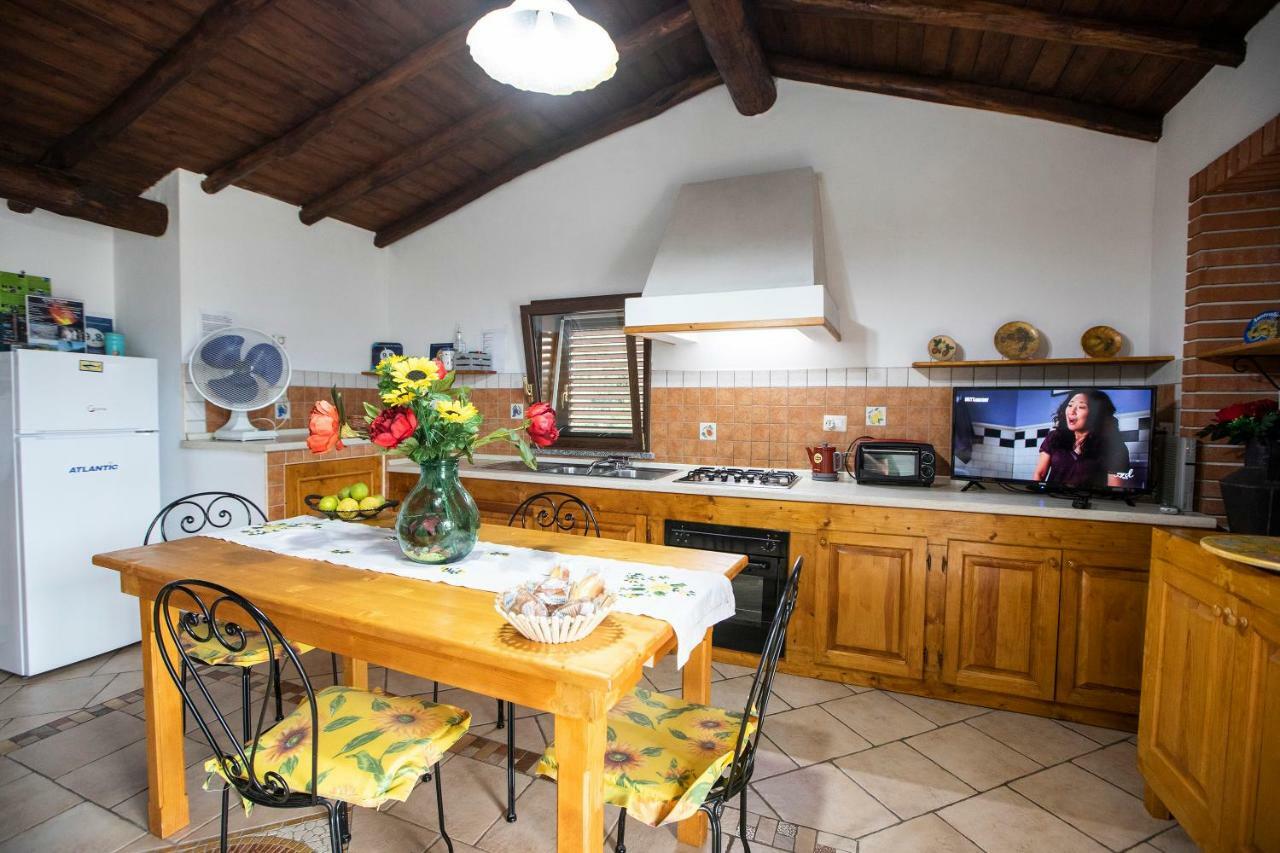 Casavacanzeinsicilia Etna Taormina Villa Piedimonte Etneo Buitenkant foto